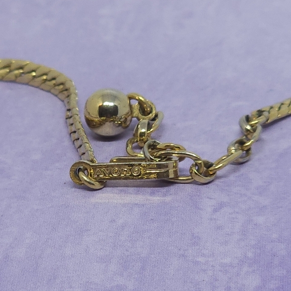 Vintage Avon Gold Tone Chain Tassel Necklace - Picture 6 of 11